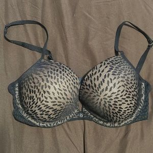 Black/tan Victoria’s Secret bra